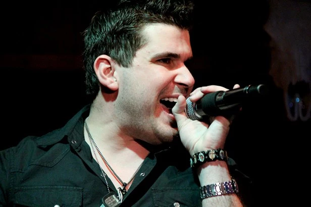 Josh Gracin at the Beacon Club Josh Gracin at the Beacon Club