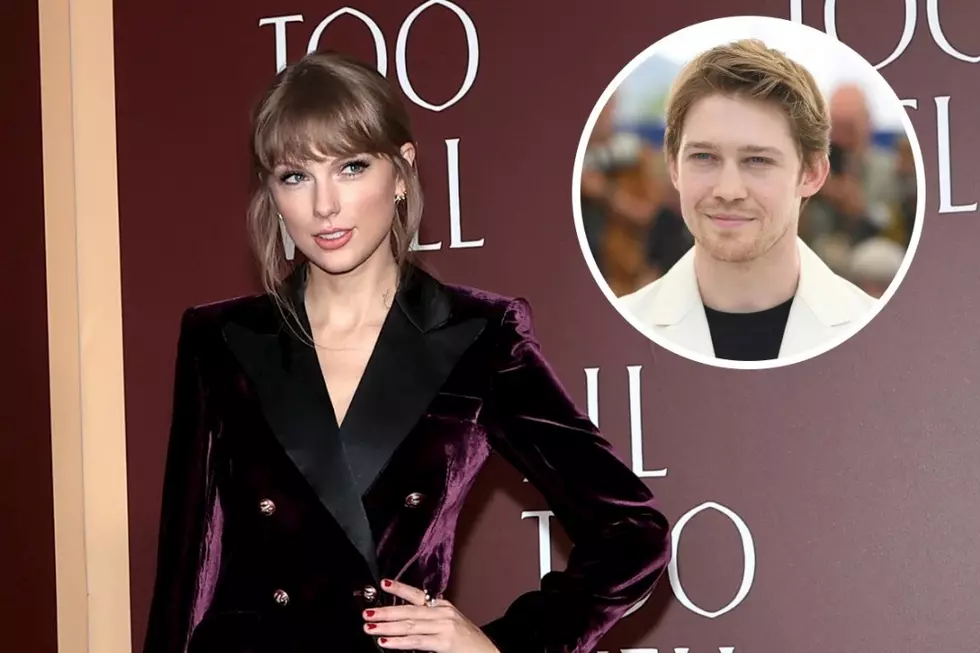 Taylor Swift Reportedly Engaged to Longtime Boyfriend Joe Alwyn
